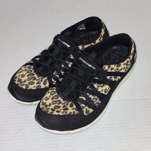 Skechers Women's Black and Tan Leopard Sneakers